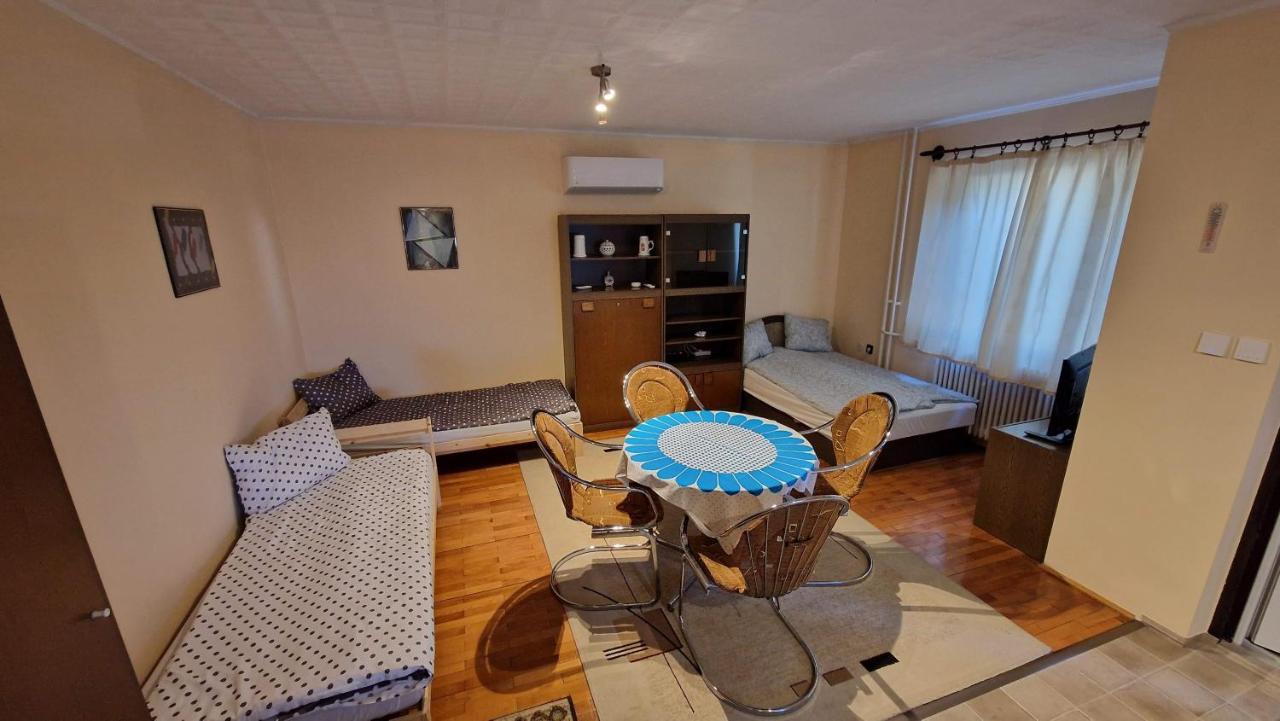Friendly Apartment In The Suburb. Budapest Ngoại thất bức ảnh