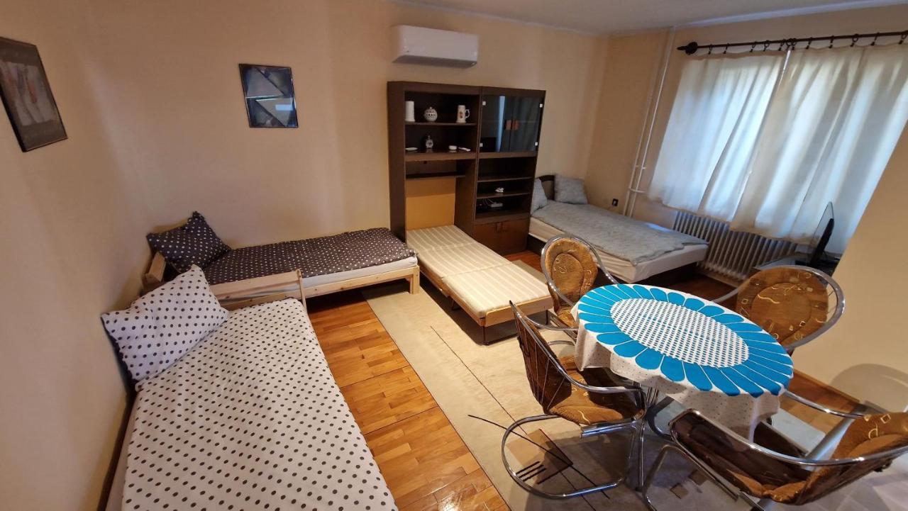 Friendly Apartment In The Suburb. Budapest Ngoại thất bức ảnh